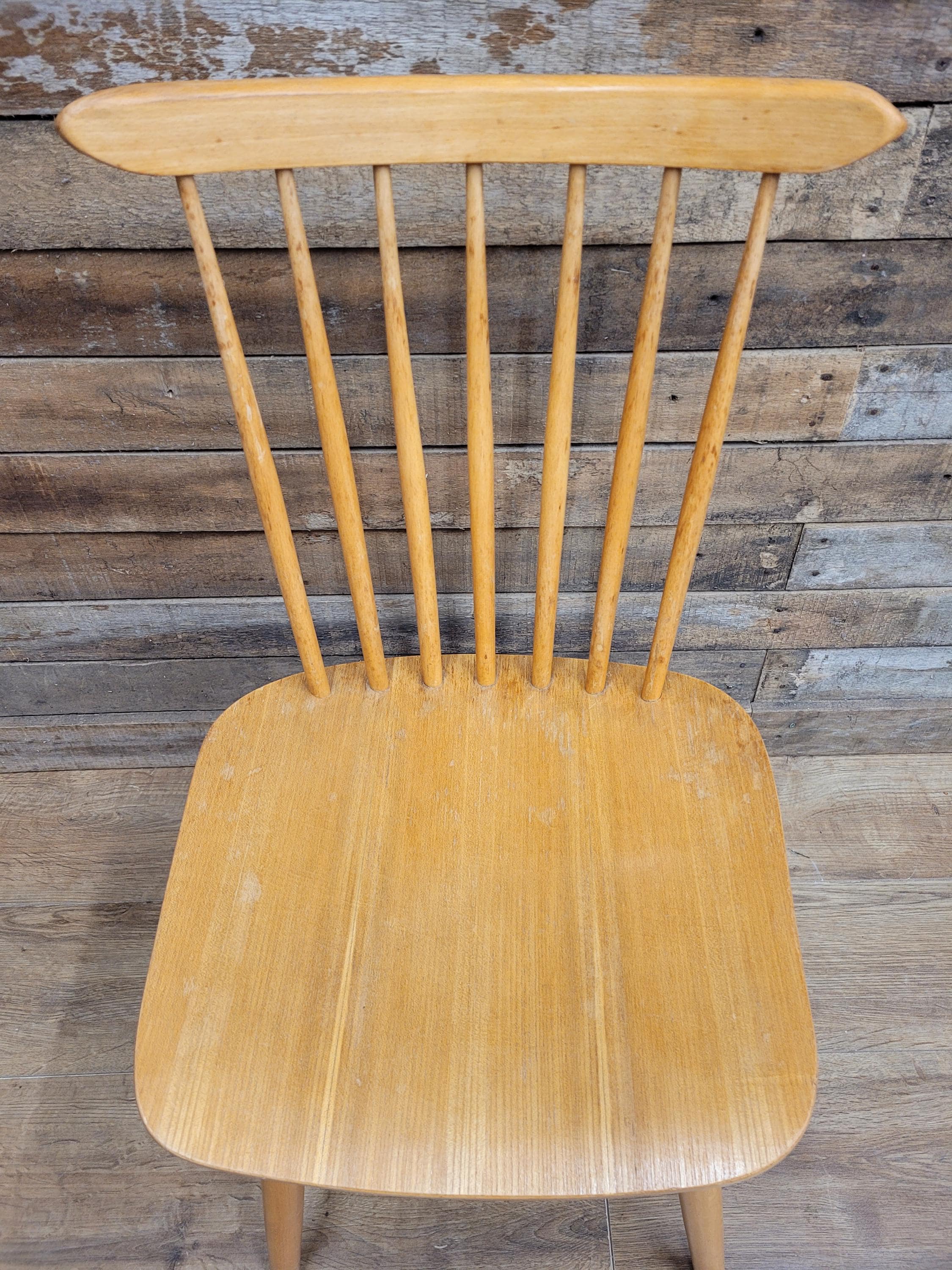 Three Blonde Windsor Dining Chairs Vintage Spindle Back Mid Century Modern