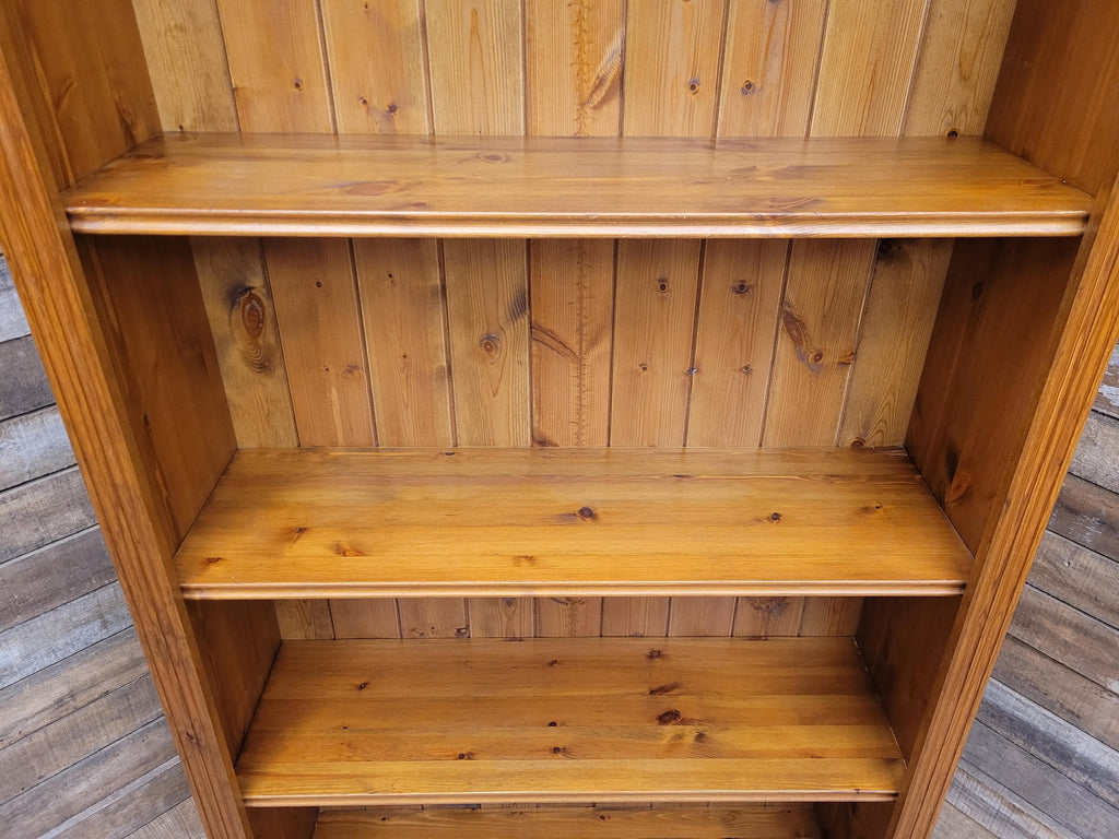 Pine Bookcase Country Style Open Adjustable Shelves Display Cabinet