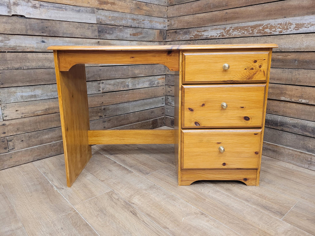 Pine Pedestal Desk Traditional Three Drawer Writing Table