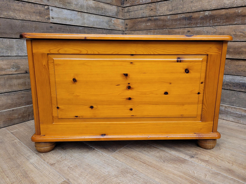 Pine Blanket Box Storage Chest Country Style Panelled Front Bun Feet