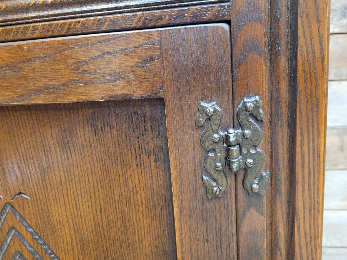 Jaycee Oak Welsh Dresser Vintage Carved Kitchen Display Cabinet Cupboard