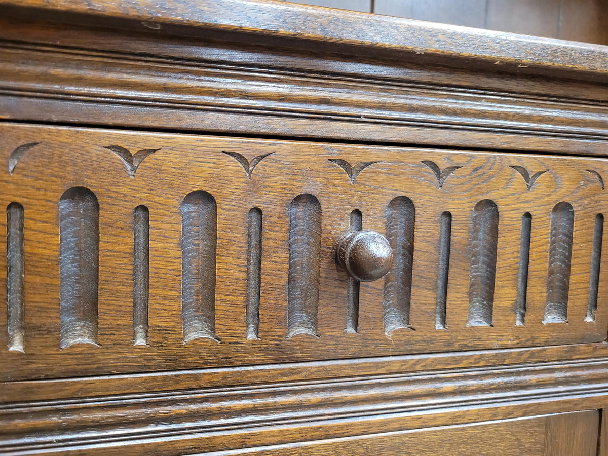 Jaycee Oak Welsh Dresser Vintage Carved Kitchen Display Cabinet Cupboard