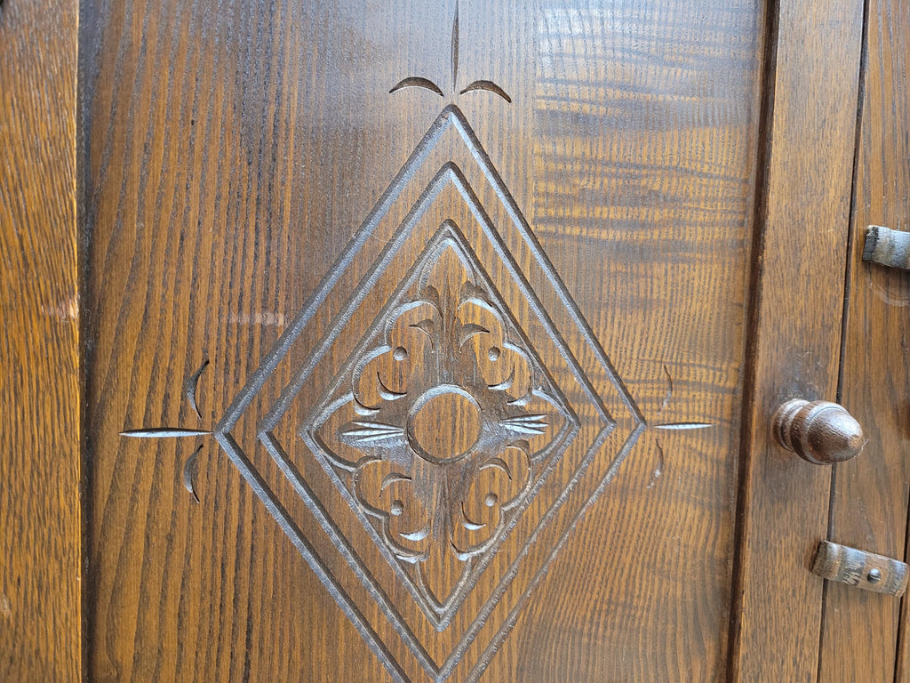 Jaycee Oak Welsh Dresser Vintage Carved Kitchen Display Cabinet Cupboard