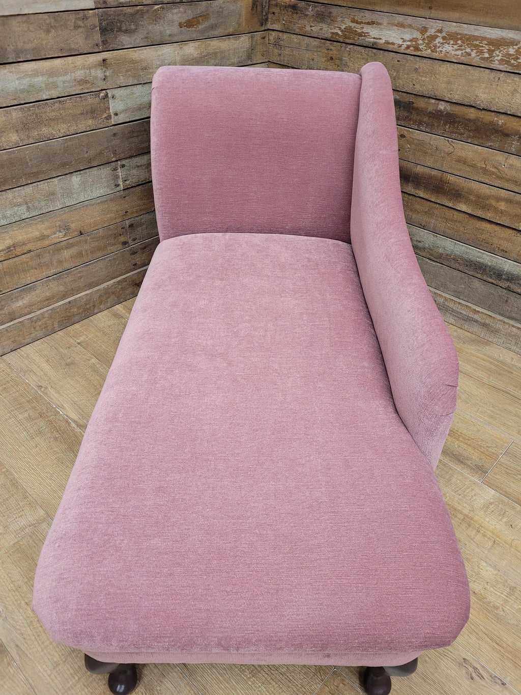 Pink Velvet Chaise Longue Victorian Style Scroll Back Daybed Sofa